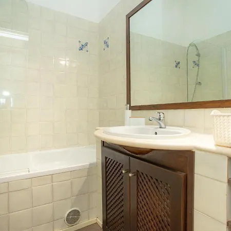 Liberdade 53 By Rent4all *
