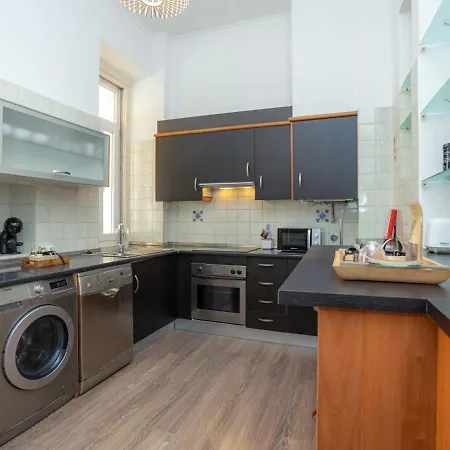 Liberdade 53 By Rent4all